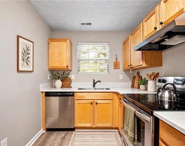 6582 Arbor Gate Drive Sw - Photo Thumbnail 5