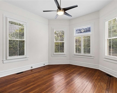 388 Augusta Avenue Se - Photo Thumbnail 2