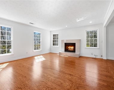 2207 Heritage Trace Drive - Photo Thumbnail 5