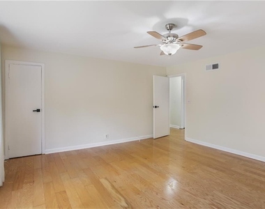 1160 Briarcliff Road Ne - Photo Thumbnail 20