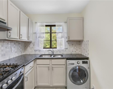 1160 Briarcliff Road Ne - Photo Thumbnail 10