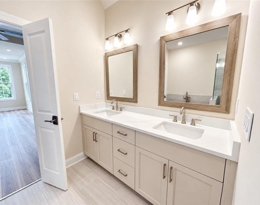 3185 Paley Drive - Photo Thumbnail 11