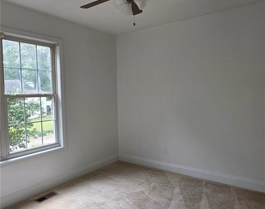 536 Windy Mill Way - Photo Thumbnail 34
