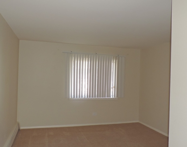 9s070 Lake Drive - Photo Thumbnail 9