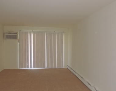 9s070 Lake Drive - Photo Thumbnail 5
