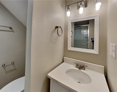 3332 Country Creek Drive Nw - Photo Thumbnail 12