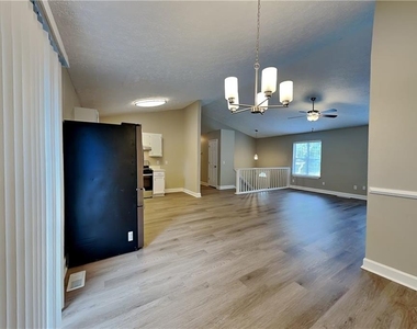 3332 Country Creek Drive Nw - Photo Thumbnail 5