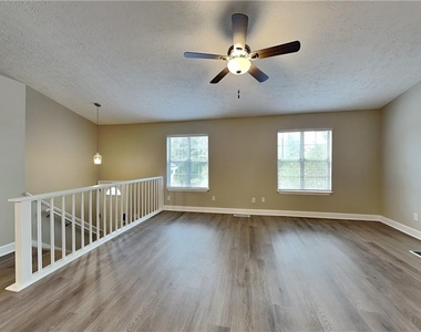 3332 Country Creek Drive Nw - Photo Thumbnail 2