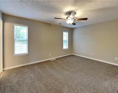 3332 Country Creek Drive Nw - Photo Thumbnail 6