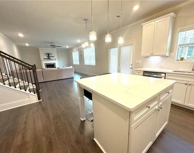 5595 Loring St - Photo Thumbnail 11