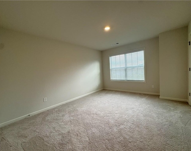5595 Loring St - Photo Thumbnail 28