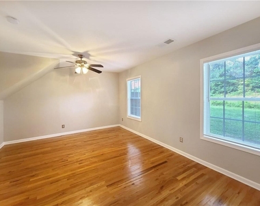128 Brook Circle Se - Photo Thumbnail 14