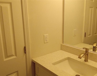 2156 Park Terrace - Photo Thumbnail 19
