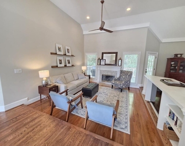 2185 Briarlake Trace - Photo Thumbnail 5