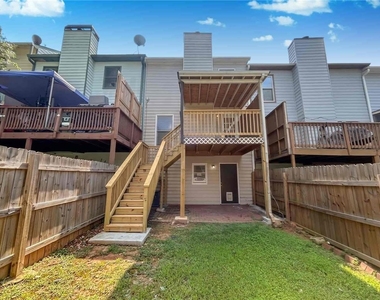 1044 Oaks Parkway Se - Photo Thumbnail 30