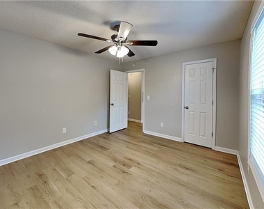 786 Beranda Circle - Photo Thumbnail 13