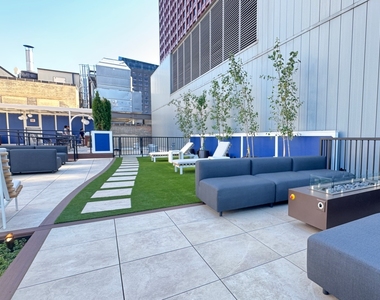 310 S Michigan Avenue - Photo Thumbnail 11