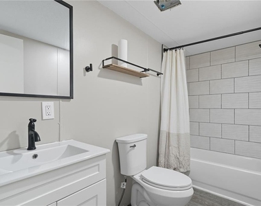 330 Hyde Road - Photo Thumbnail 12