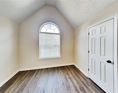 1597 Beech Grove Drive - Photo Thumbnail 13