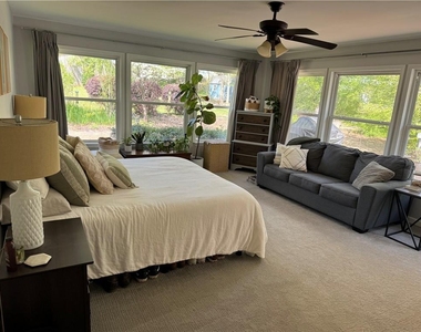 997 Magbee Drive Se - Photo Thumbnail 1