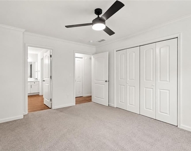 728 Skyview Drive Ne - Photo Thumbnail 16