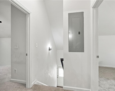 728 Skyview Drive Ne - Photo Thumbnail 14
