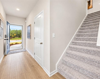1110 Edinberg Dr Drive - Photo Thumbnail 2