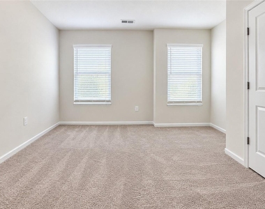 1110 Edinberg Dr Drive - Photo Thumbnail 7