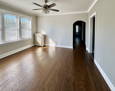 1526 W 89th Street - Photo Thumbnail 2