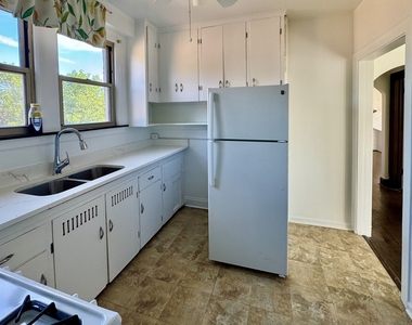 1524 W 89th Street - Photo Thumbnail 5