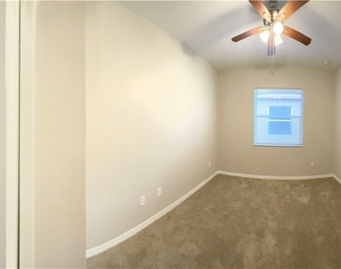 10132 N Golden Elm Drive - Photo Thumbnail 12