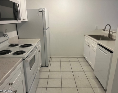 27501 Playa Del Rey Lane - Photo Thumbnail 10