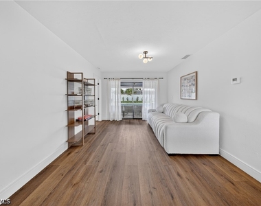 612 Sw 51st Terrace - Photo Thumbnail 14