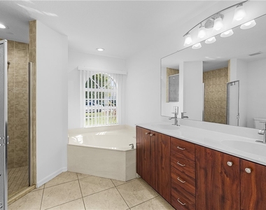 4318 Sw 9th Avenue - Photo Thumbnail 25