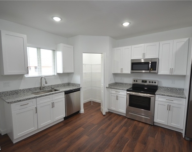 1820 French Street - Photo Thumbnail 12
