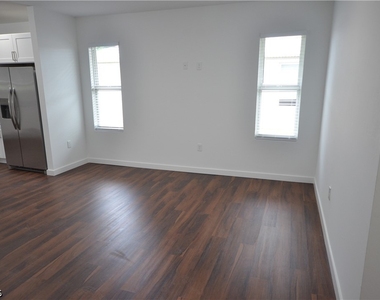 1820 French Street - Photo Thumbnail 8