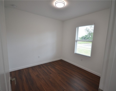 1820 French Street - Photo Thumbnail 3