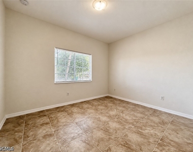 4606 Se 5th Avenue - Photo Thumbnail 8