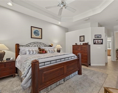 8872 King Henry Court - Photo Thumbnail 14