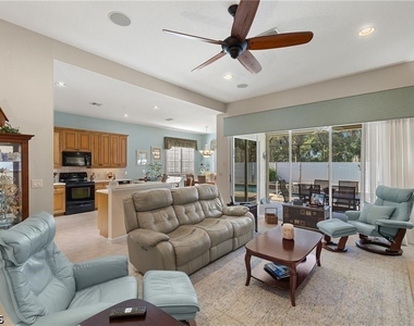 8872 King Henry Court - Photo Thumbnail 8