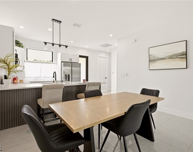 4820 Golfview Boulevard - Photo Thumbnail 2