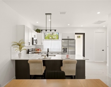 4820 Golfview Boulevard - Photo Thumbnail 4
