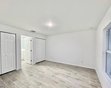 2716 10th Street Sw - Photo Thumbnail 2
