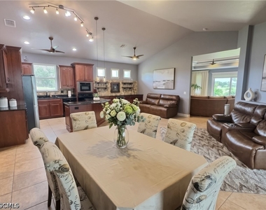2911 Nw 14th Terrace - Photo Thumbnail 4
