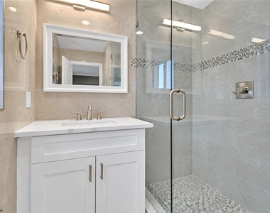 1004 Sw 51st Terrace - Photo Thumbnail 20