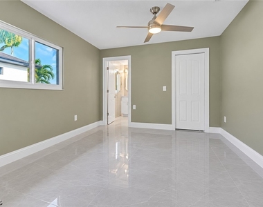 1004 Sw 51st Terrace - Photo Thumbnail 14