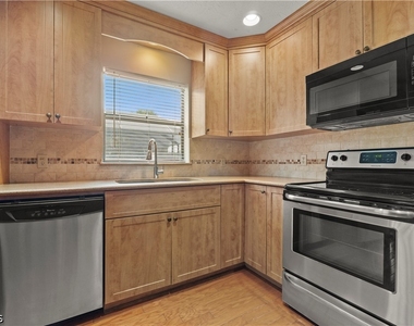 707 Hoover Dike Road - Photo Thumbnail 32