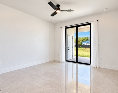 2426 Mae Avenue S - Photo Thumbnail 9