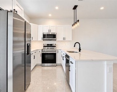 2426 Mae Avenue S - Photo Thumbnail 5