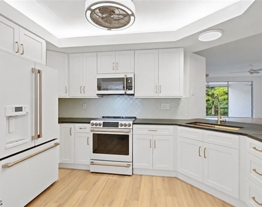 6801 Satinleaf Road S - Photo Thumbnail 3